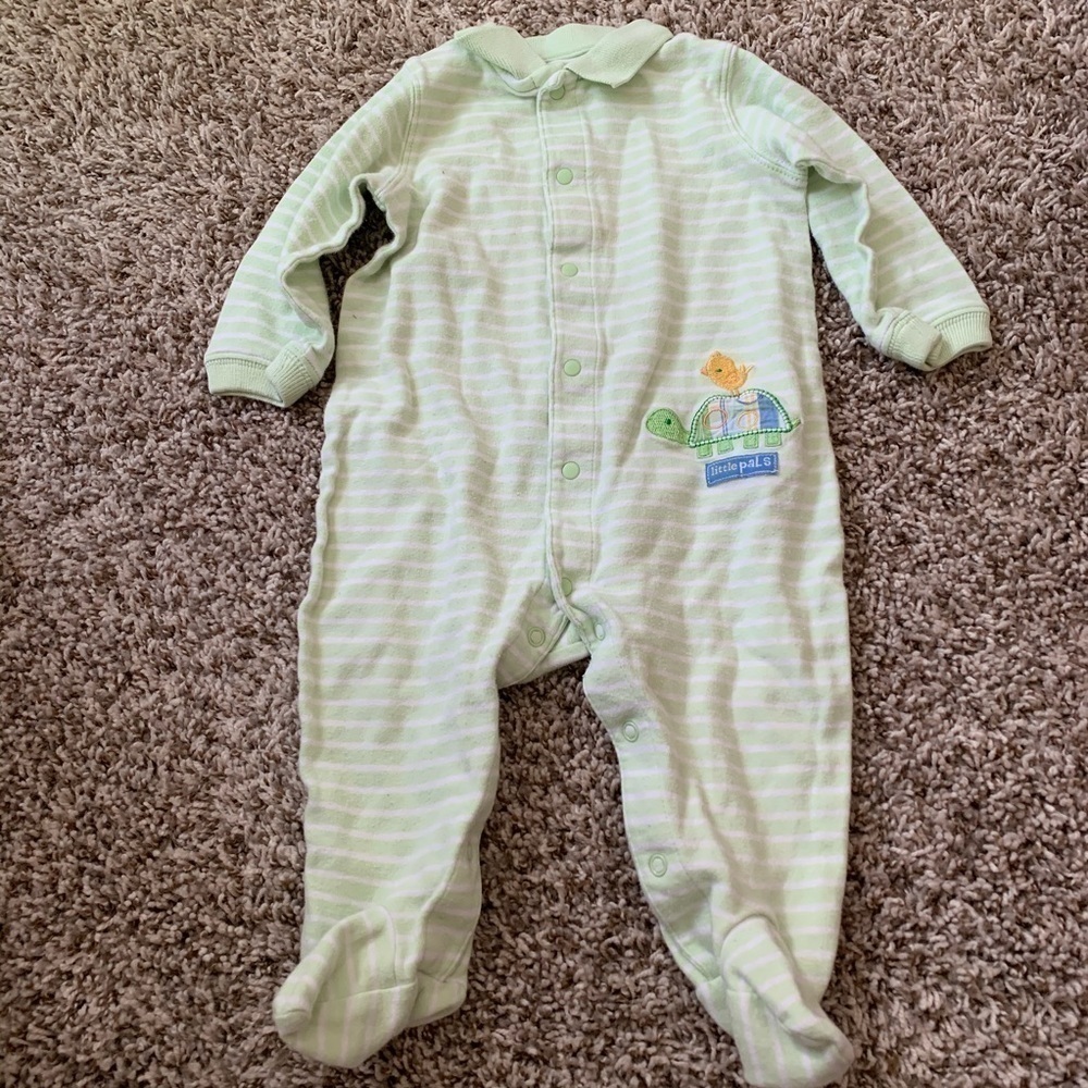 Carter’s Light Green And White Striped Collared Footie Pajamas Boy 9 Month (97)